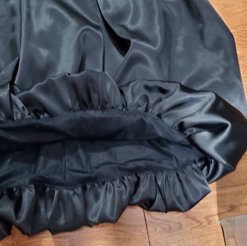 Dress - Picture 2 of 6